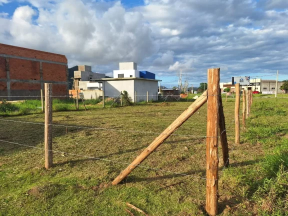 Imagem Terreno à venda em Garopaba-SC, bairro Encantada, 361,35 m² de área - Oportunidade!