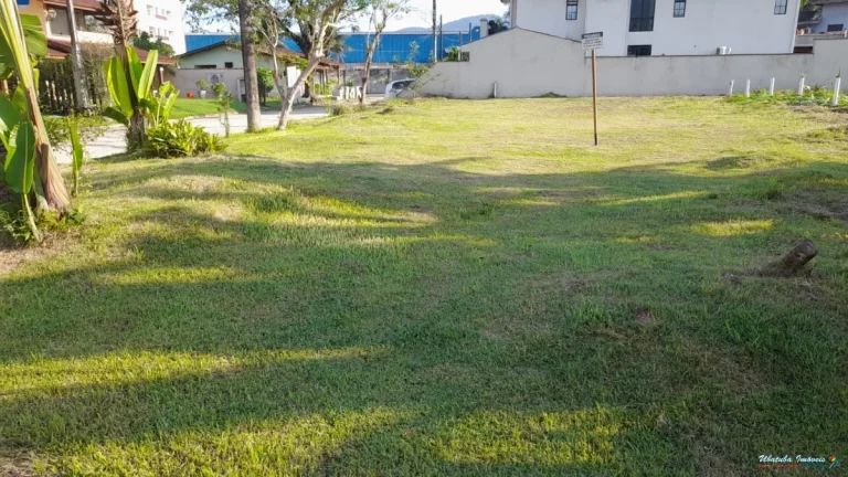 Imagem Terreno em condomínio Com Ótima Localização.