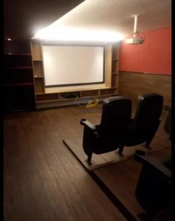 Imagem Vendo aptos com 85m2, varanda, 3 qts s/ 1 ou 2 sts , sala p/ 2 ambientes + 2 vagas.