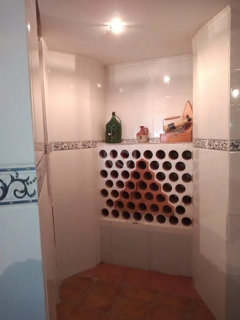 Imagem Casa para Venda - 256.87m², 3 dormitórios, sendo 1 suites, 2 vagas - Teresópolis