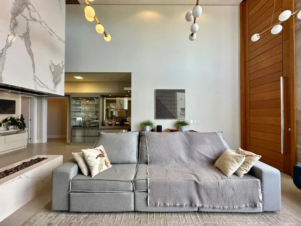 Imagem Casa em Condominio 4 Dormitórios - Bairro Dubai