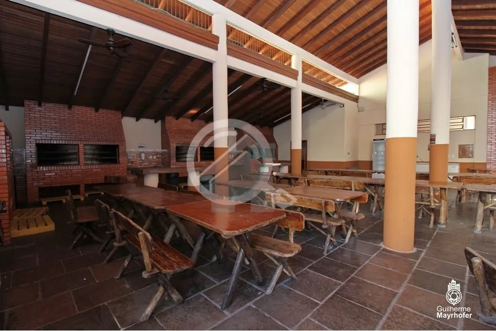 Imagem Descubra a comodidade e o conforto de viver no coração de Porto Alegre! Este apartamento desocupad...