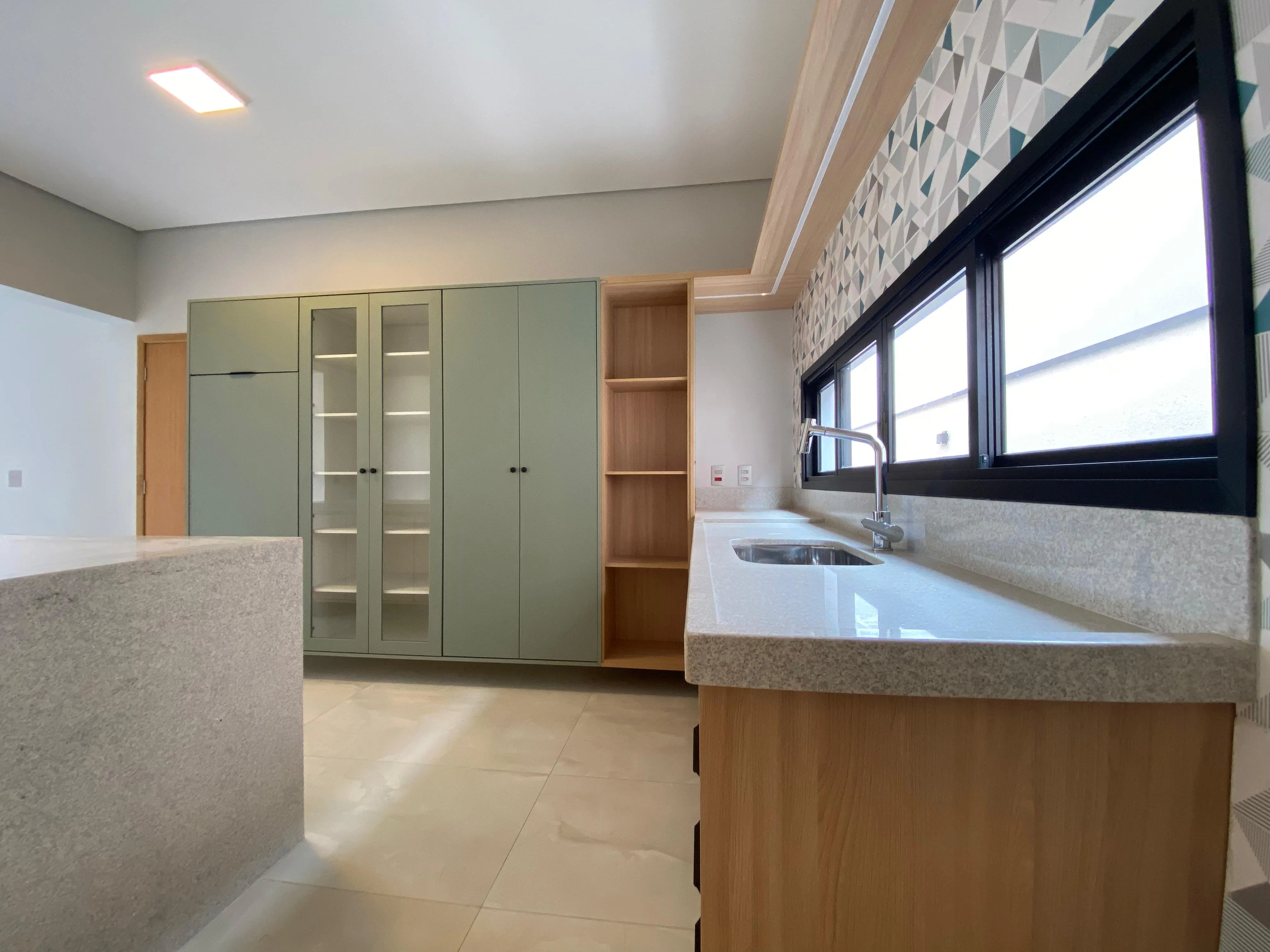 Imagem Linda Casa no Alphaville 3