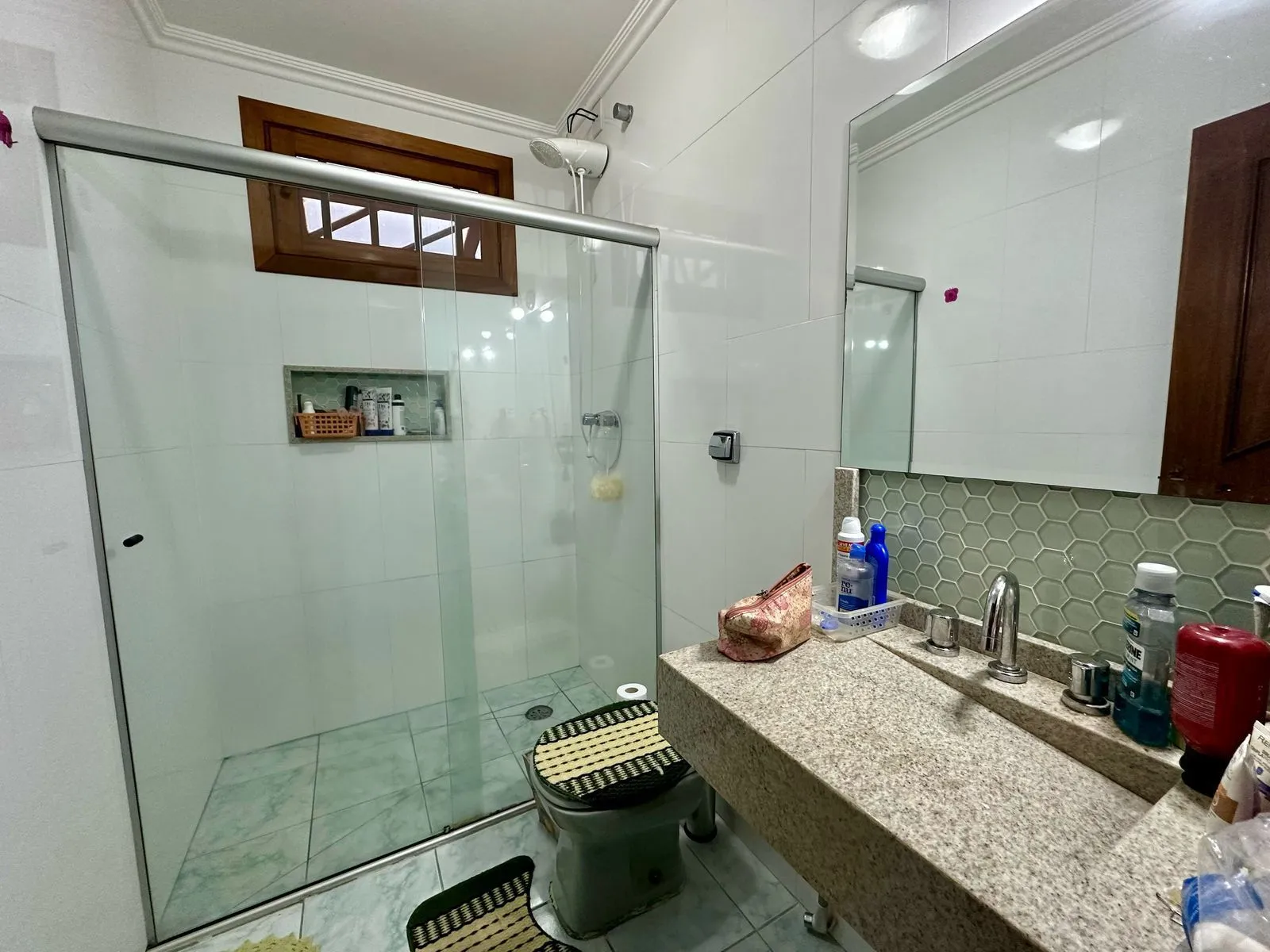Imagem Sobrado 4 dormitórios, 256m2 no Nossa Sra. das Graças