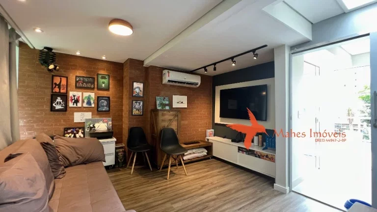 Imagem Casa em Condomínio na Vila Romana - 3 quartos, 1 suíte, 2 salas, 4 banheiros, 2 vagas - São Paulo-SP