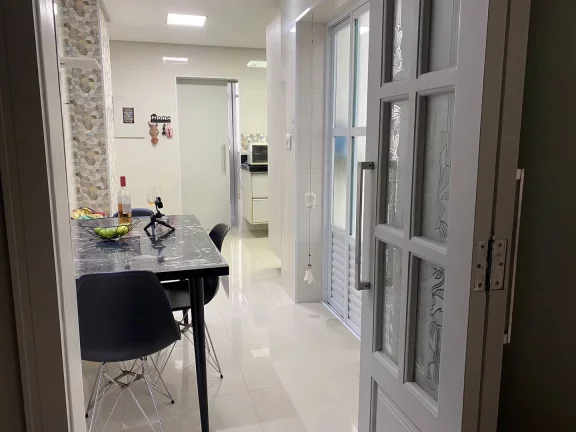 Imagem Apartamento de 3 dormitórios todo reformado à venda no Gonzaga!