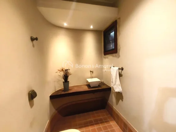 Imagem Casa a venda chapadao, projetada por arquiteta, espaço, aconchego e cara de casa de fazenda
Em fren...