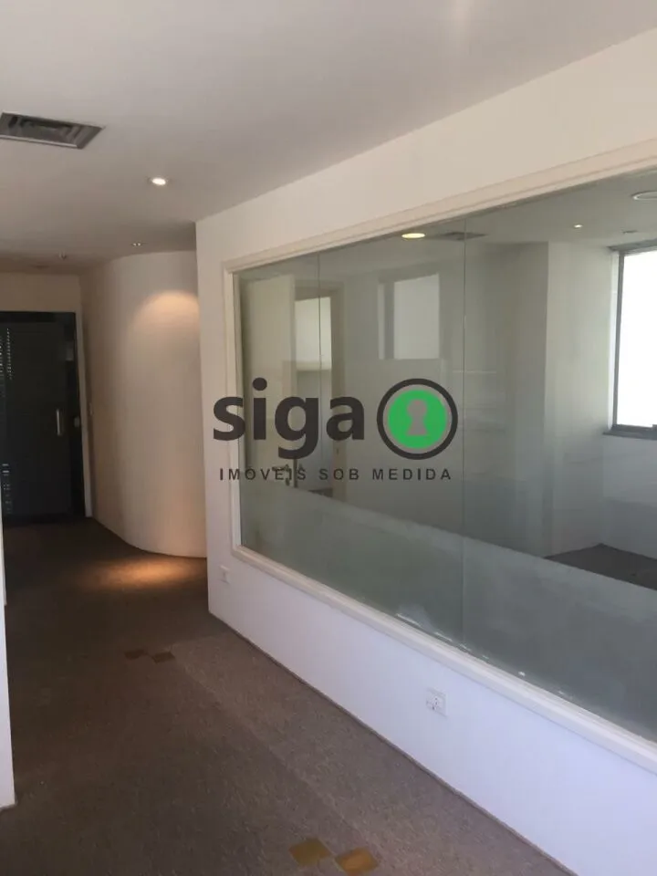 Imagem Conjunto Comercial à Venda Excelente Oportunidade para Investimento ou Instalação da Sua Empresa