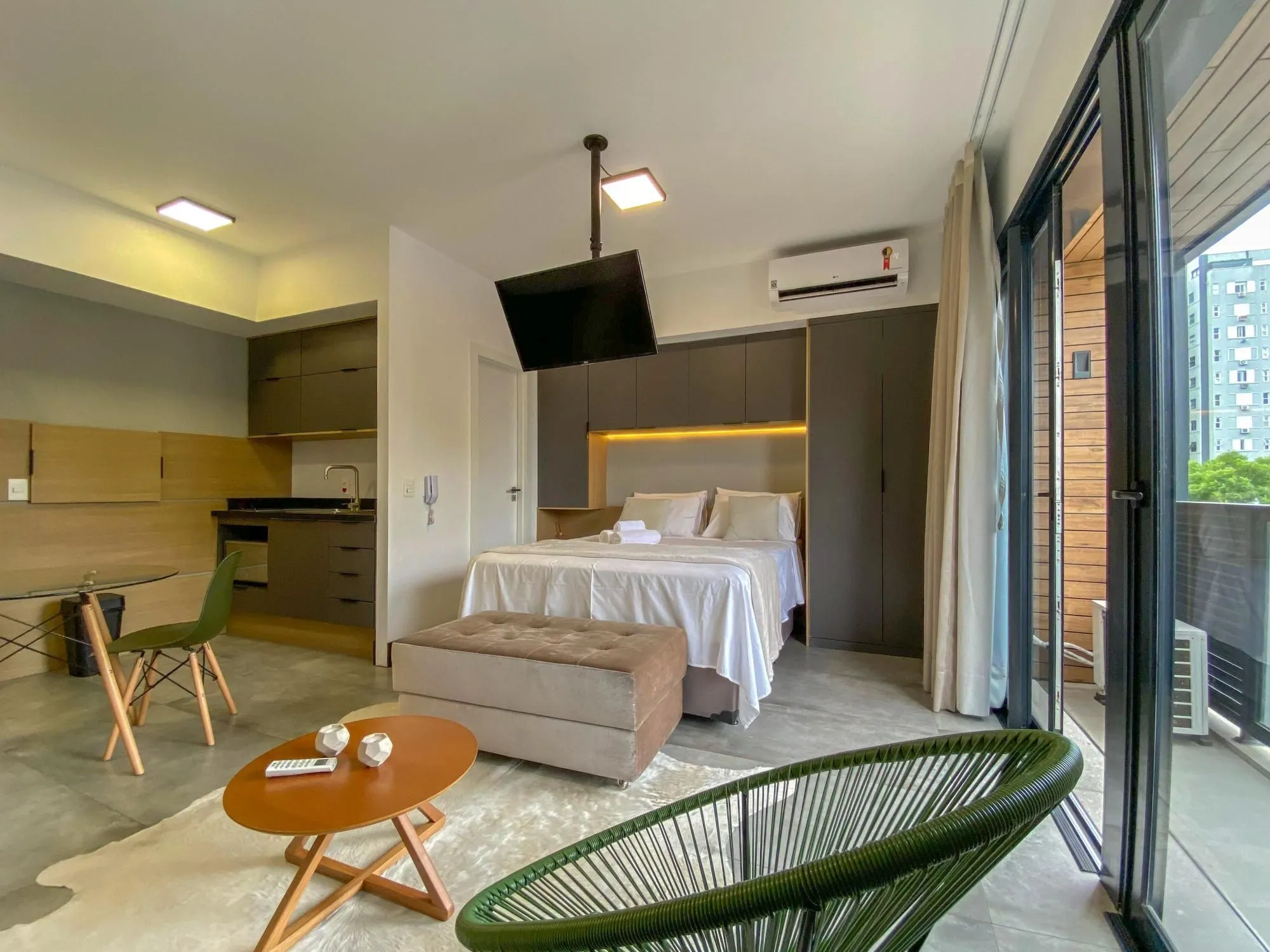 Imagem Studio de 36,76m2, totalmente mobiliado, com 1 vaga de garagem no bairro Boa Vista!!