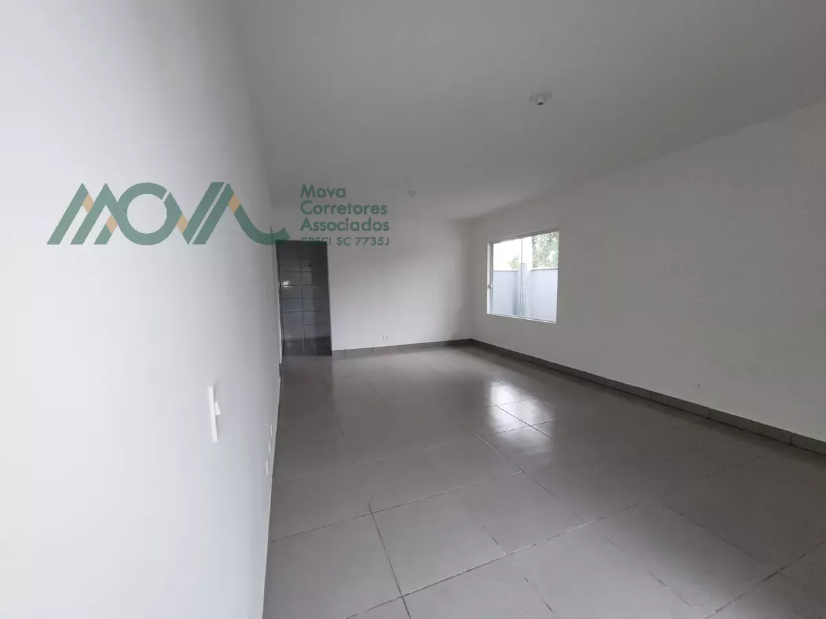 Imagem Casa de esquina, localizada no Balneário Farol do Itapoá II, com área construída de aproximadame...