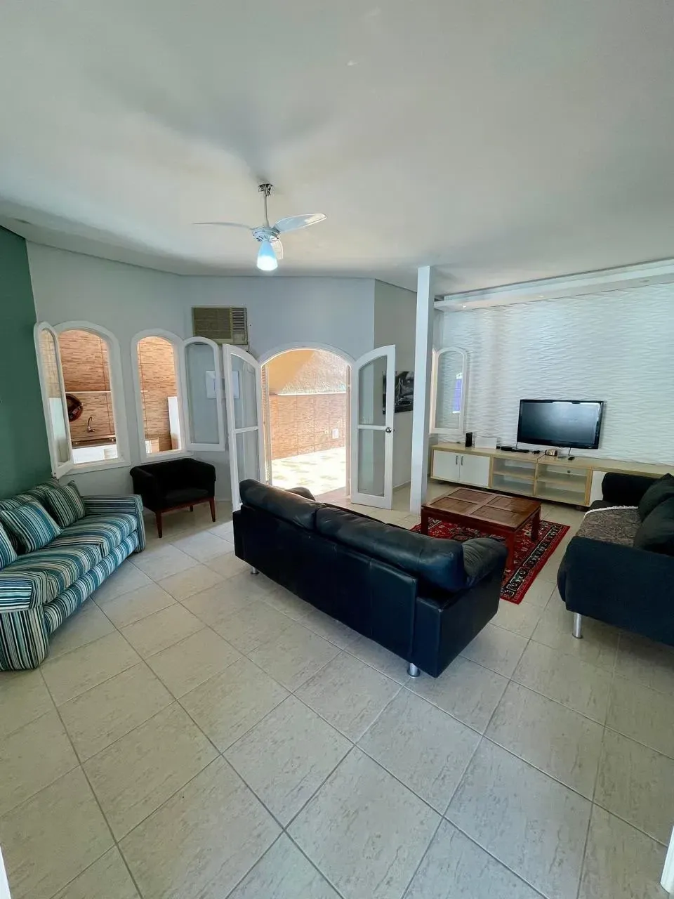 Imagem Casa com 4 Quartos à Venda, 210 m² em Enseada - Guarujá