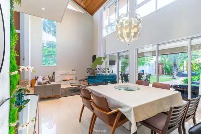 Imagem Lindíssima Casa em Condomínio à venda em Vinhedo/SP