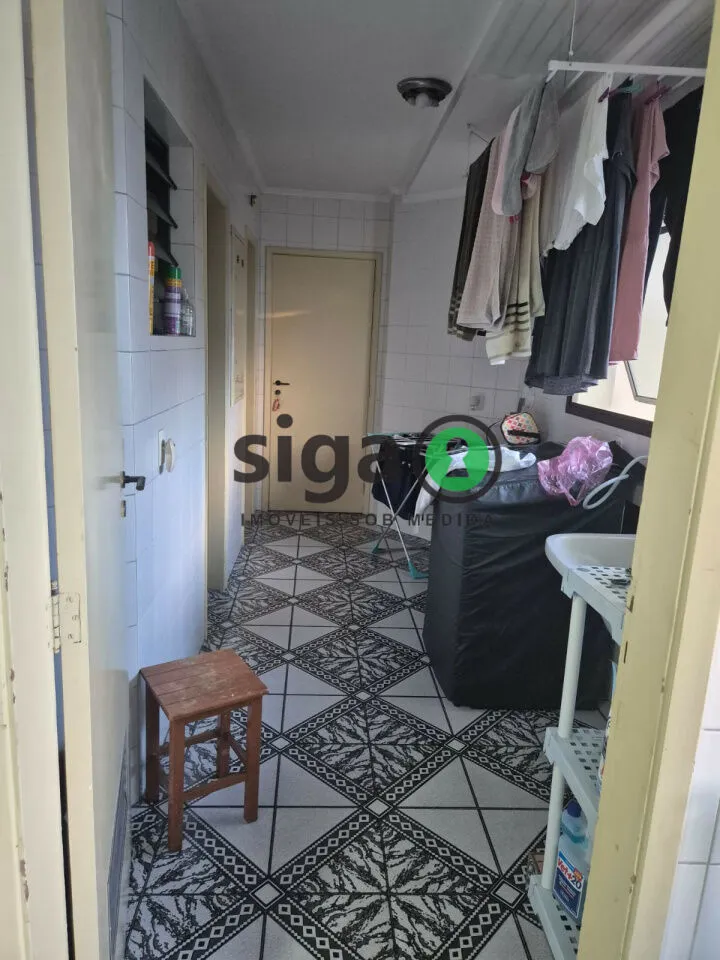Imagem Apartamento de 148m² com 4 Dormitórios e 3 Vagas na Av. Pavão.