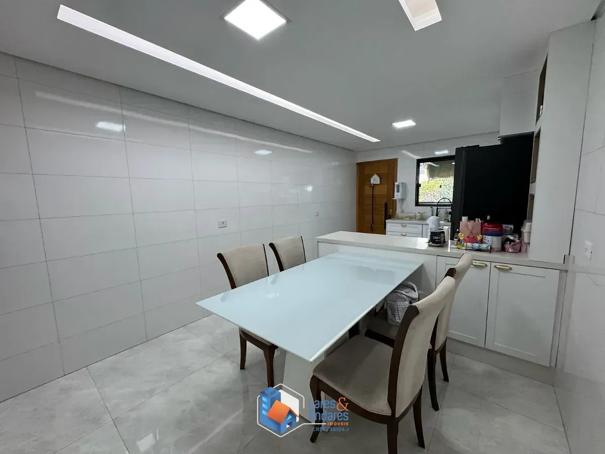 Imagem Sobrado para venda em Penha de França com 3 quartos, sendo 1 suíte, 15,715m²