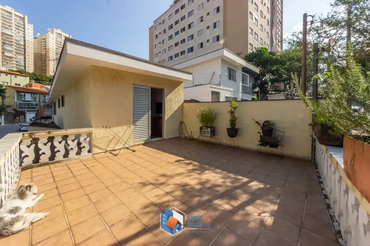 Imagem Sobrado para venda em São Judas com 4 quartos, sendo 1 suíte, 202m²