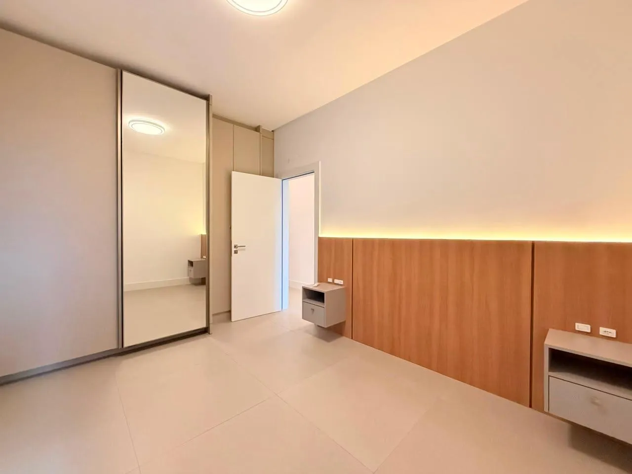 Imagem Apartamento à venda com 124.1m2 por R$ 2.450.000,00