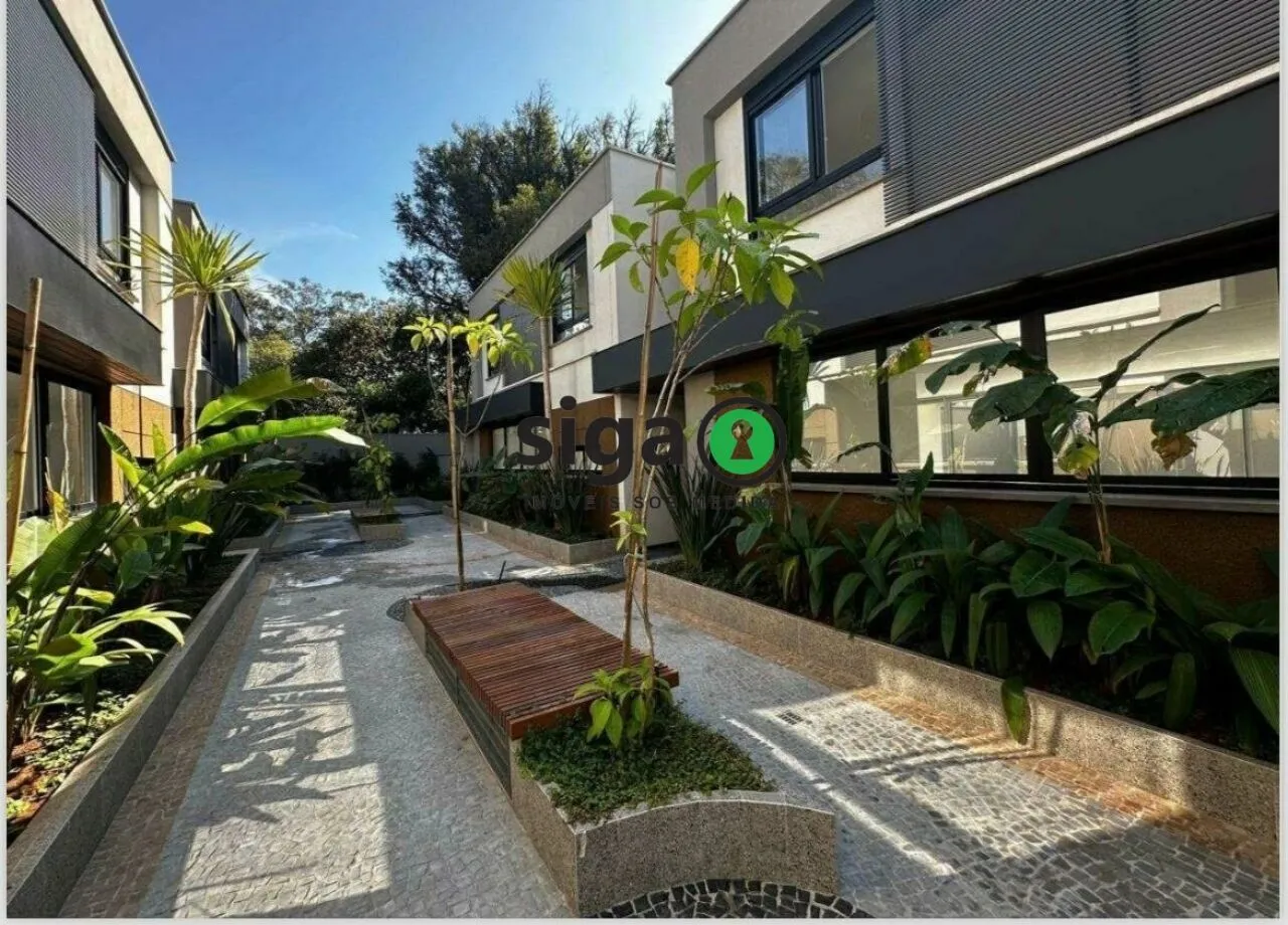 Imagem Casa em Condomínio Fechado à venda no Alto da Boa Vista com 4 Suítes e 4 Vagas - São Paulo