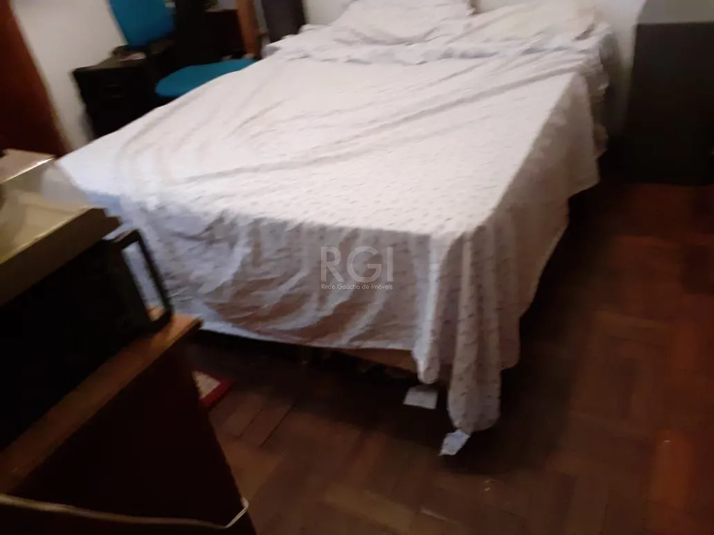 Imagem Casa para Venda - 120m², 3 dormitórios, 1 vaga - Santa Tereza