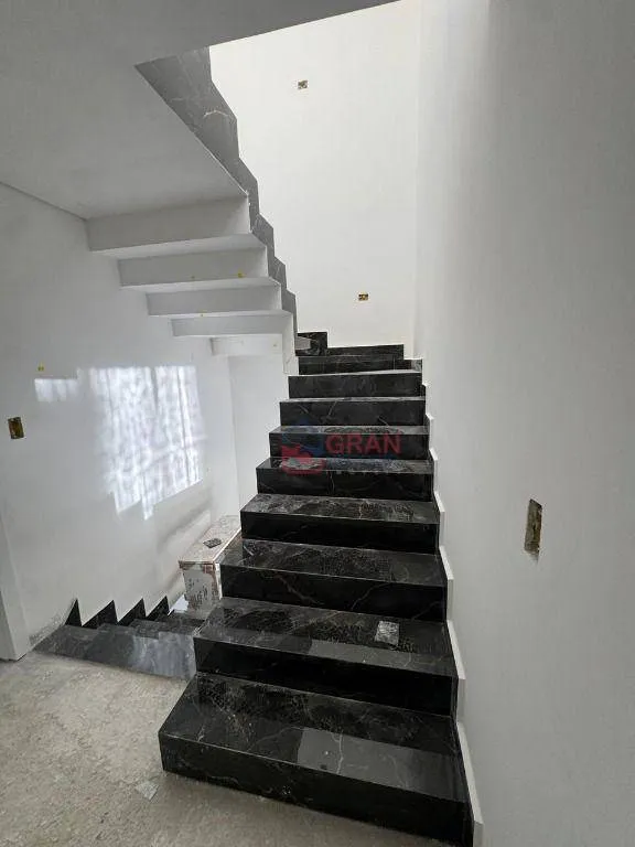 Imagem TRIPLEX DE ALTO PADRÃO NO CENTRO DE SÃO JOSÉ DOS PINHAIS