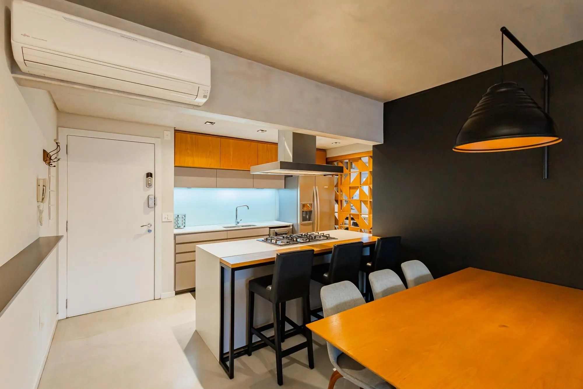 Imagem Espetacular apartamento finamente decorado e mobiliado por arquiteto renomado com 3 vagas próx. Rua Nova Iorque