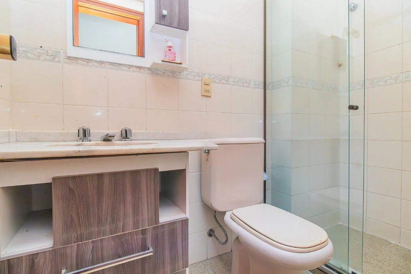 Imagem Apartamento de 2 dormitórios e 94m² à venda em Petrópolis, Porto Alegre.