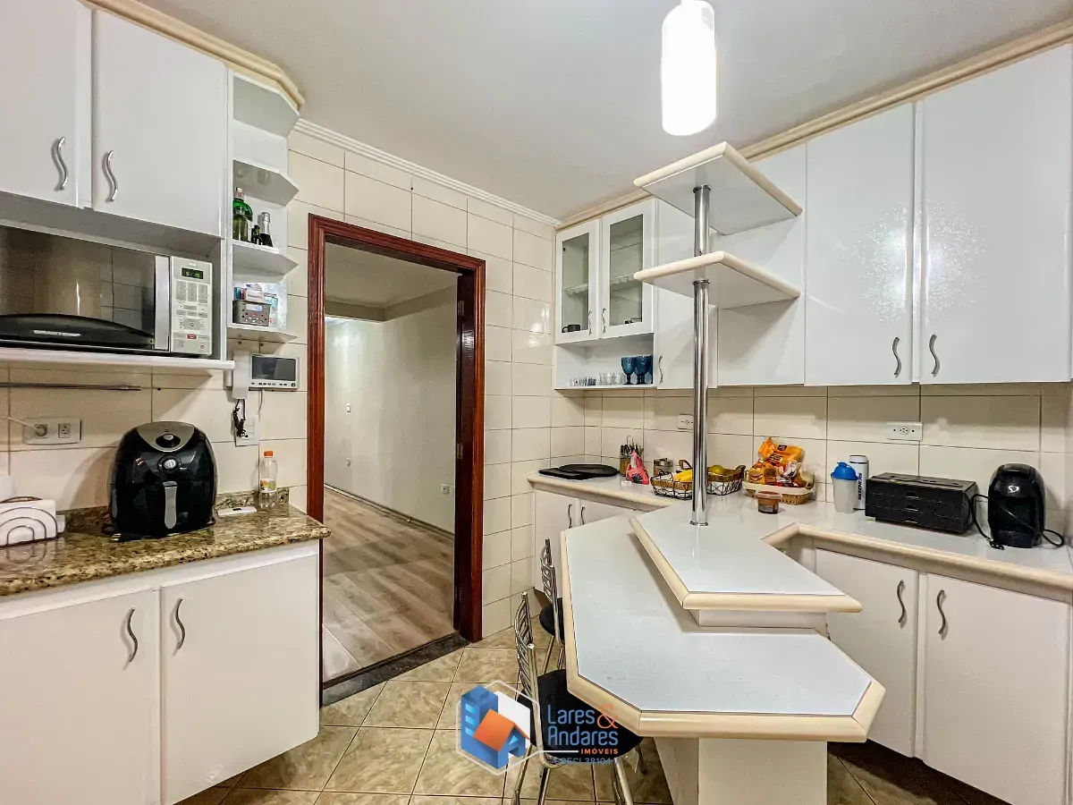 Imagem Sobrado para venda em Vila Mazzei com 3 quartos, sendo 1 suíte, 195m²