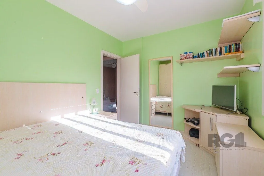 Imagem Apartamento 2 dormitórios com 1 vaga no bairro Teresópolis em Porto Alegre