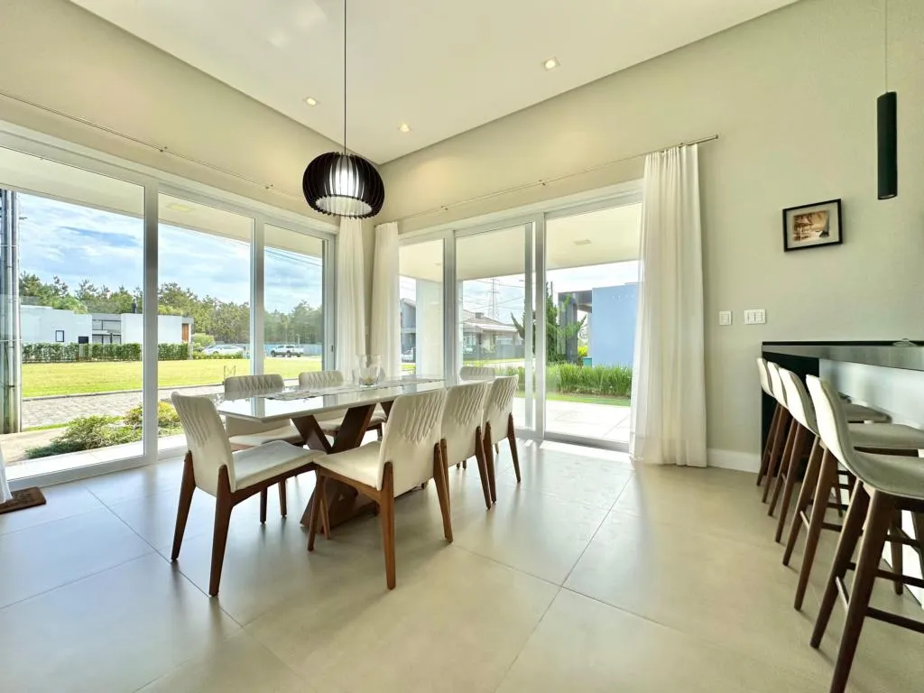 Imagem Casa em Condominio 4 Dormitórios - Bairro Atlantida Sul