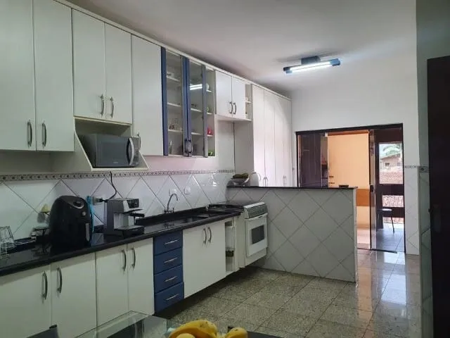 Imagem Casa à venda 3 Quartos, 1 Suite, 2 Vagas, 236M², Loteamento Residencial Andrade, Pindamonhangaba - SP