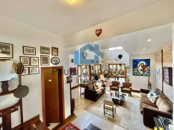 Imagem Casa Alto Padrão na Fazendinha Granja Viana