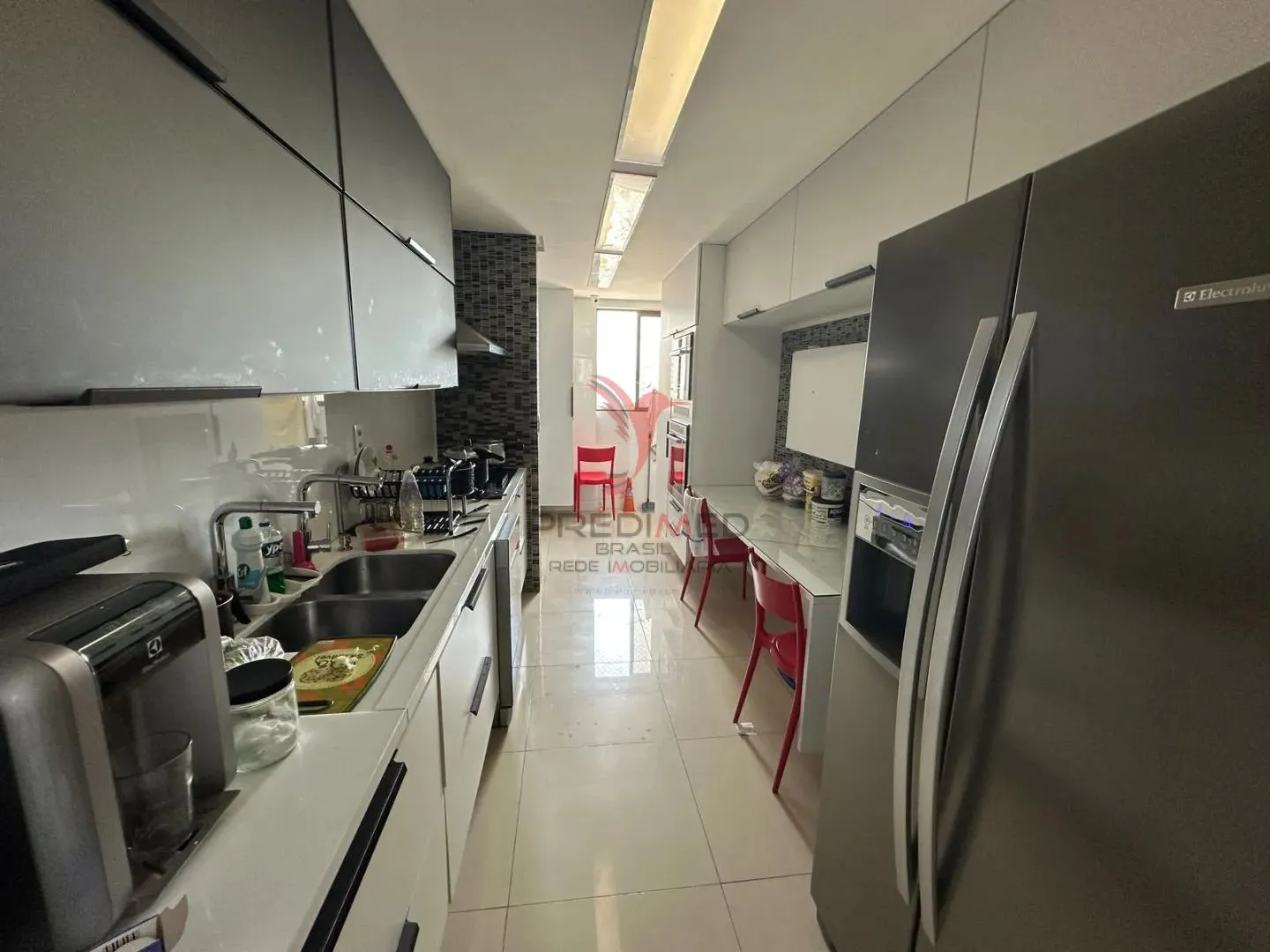 Imagem Apartamento porteira fechada, andar alto e espaçoso Miramar