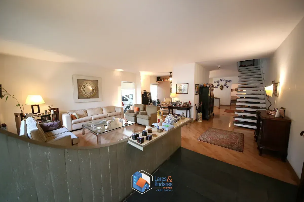 Imagem Casa para venda em Planalto Paulista com 5 quartos, sendo 3 suítes, 400m²