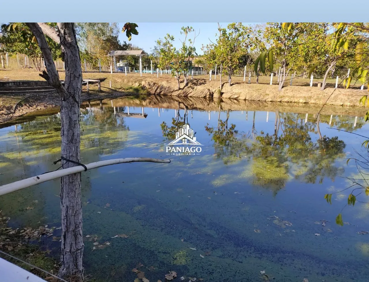 Imagem Chácara Porteira Fechada à Venda Próximo à Cuiabá com Piscina, Rio e Campo Socie