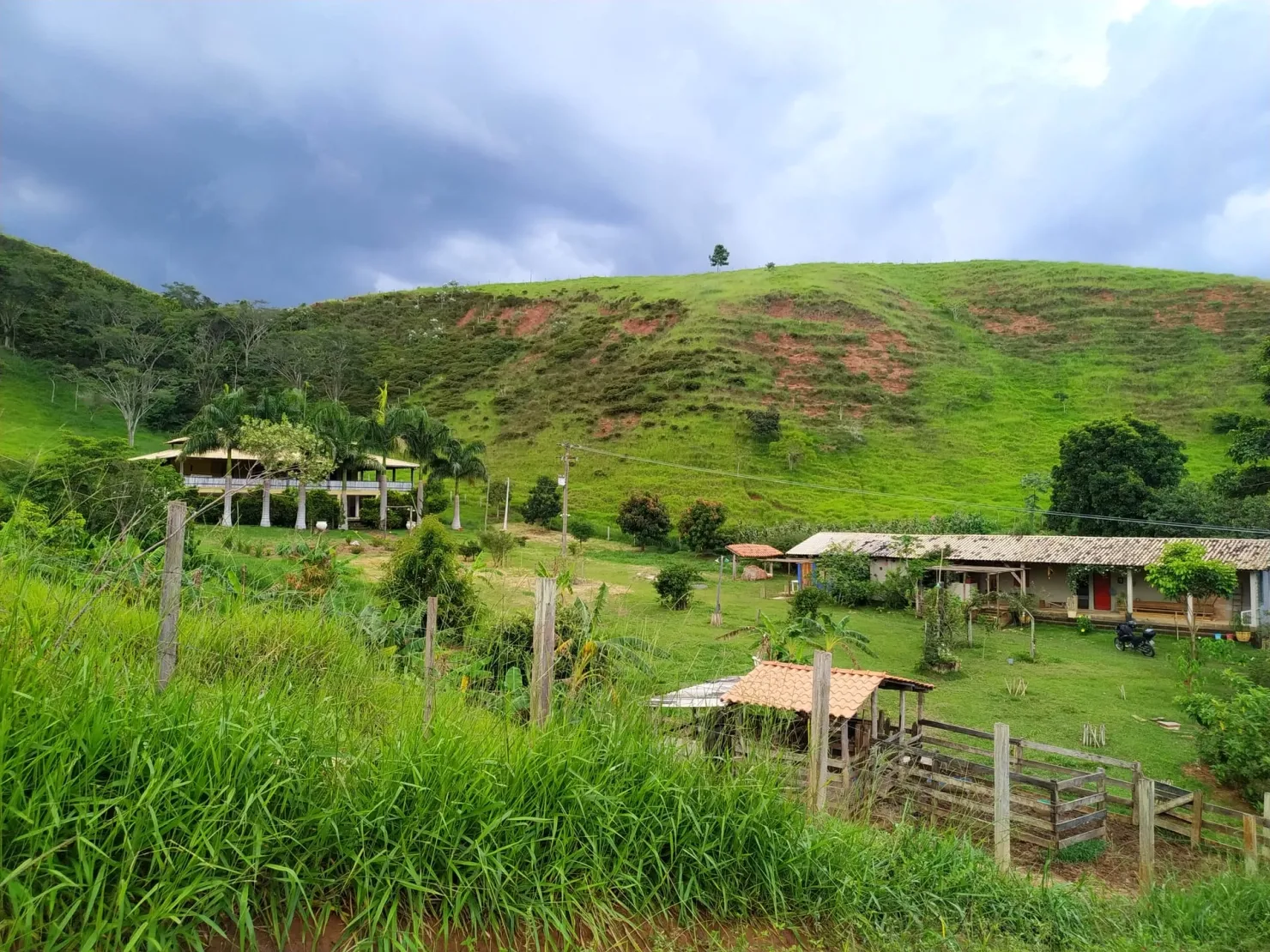 Imagem Chácara à venda 4 Quartos, 1 Suite, 37000M², Zona Rural, Silveiras - SP