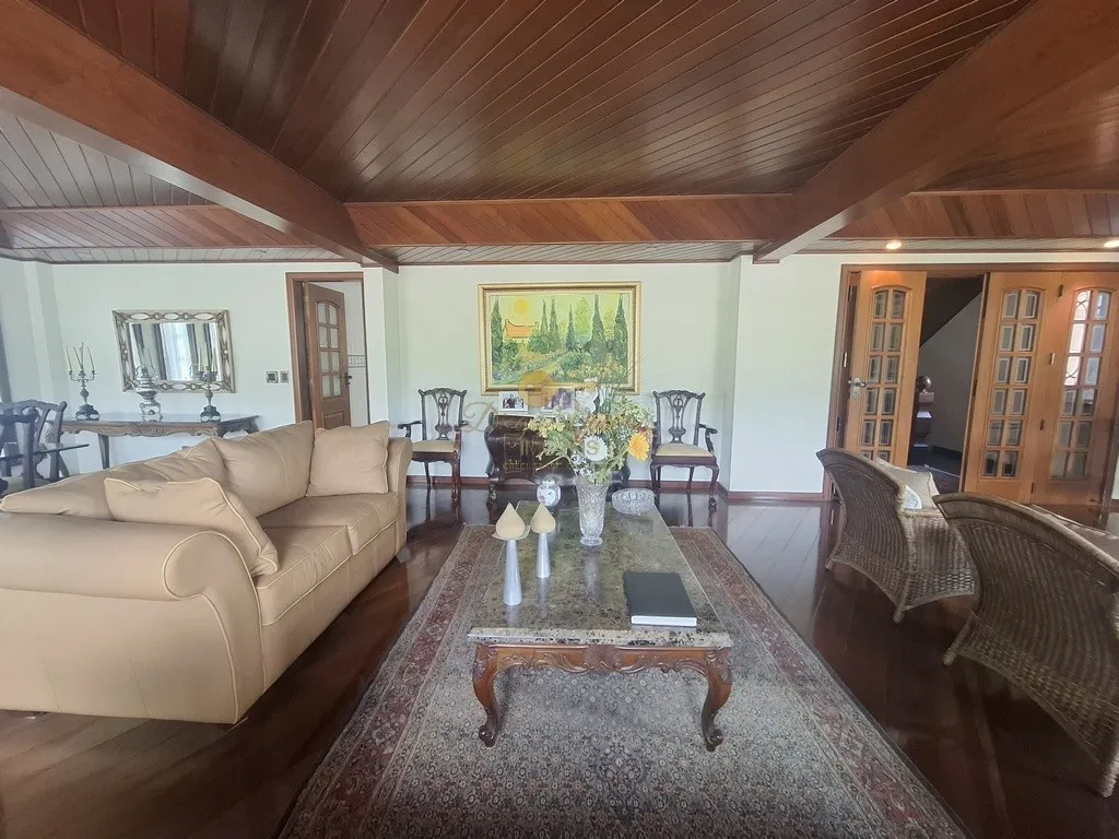 Imagem Casa em Condomínio para Venda em Teresópolis / RJ no bairro Parque do Imbui