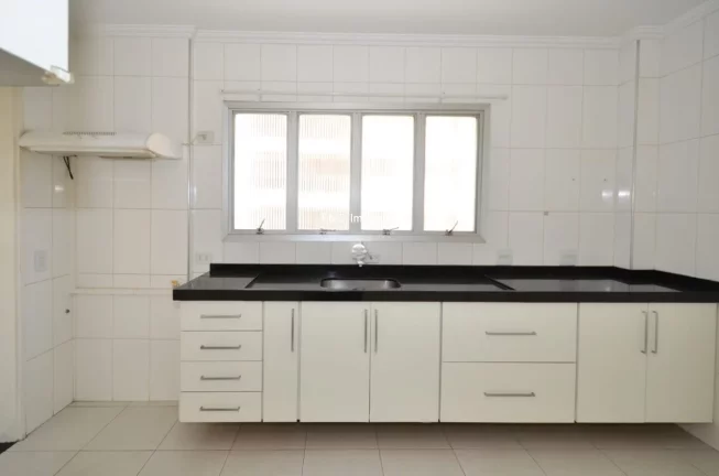 Imagem Imperdível apartamento à venda em Moema, São Paulo-SP: 3 quartos, 1 suíte, 2 banheiros, 1 vaga de garagem e 95m² de luxo!