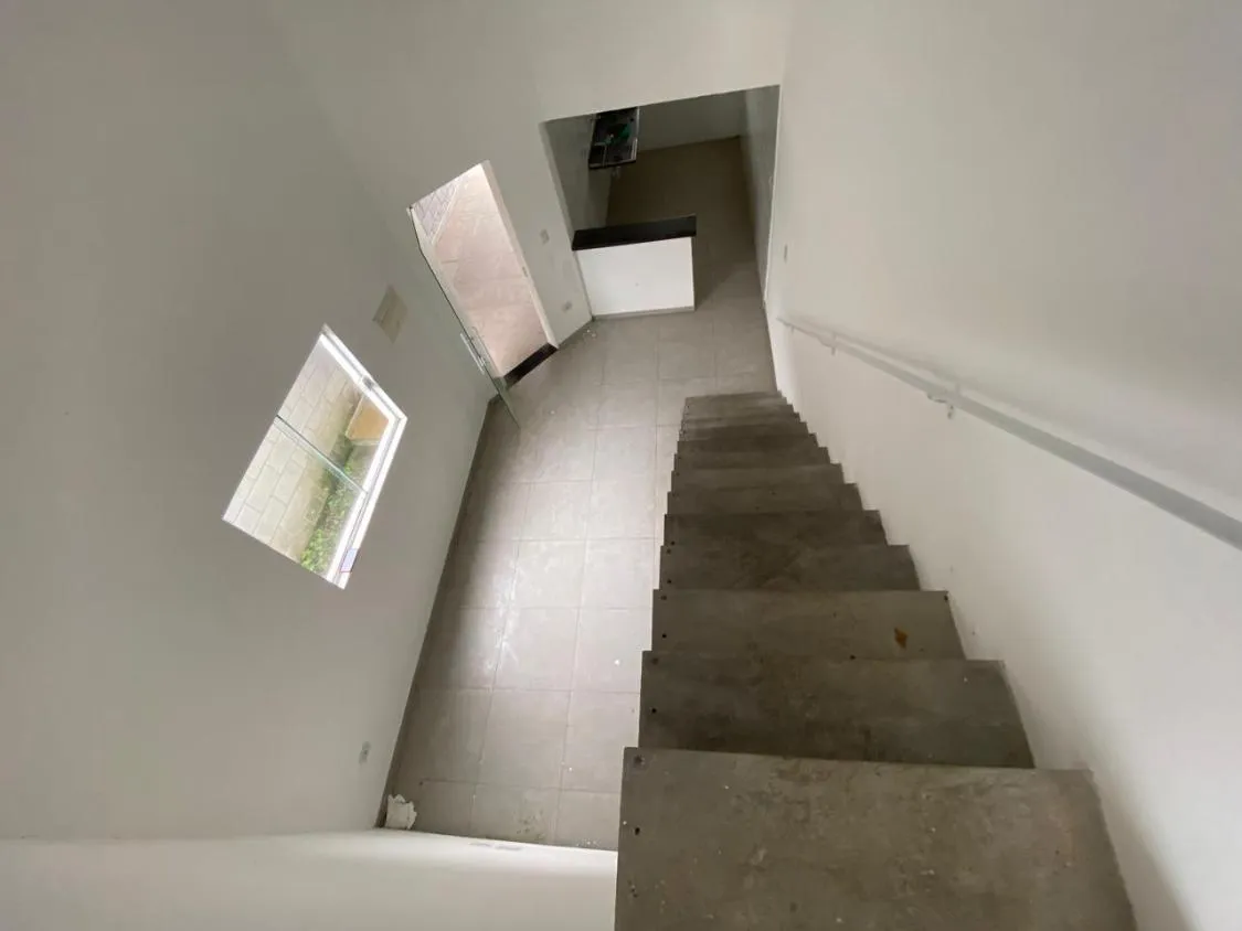Imagem CASA COM MEZANINO NOVA À VENDA NO GAIVOTAS EM ITANHAÉM