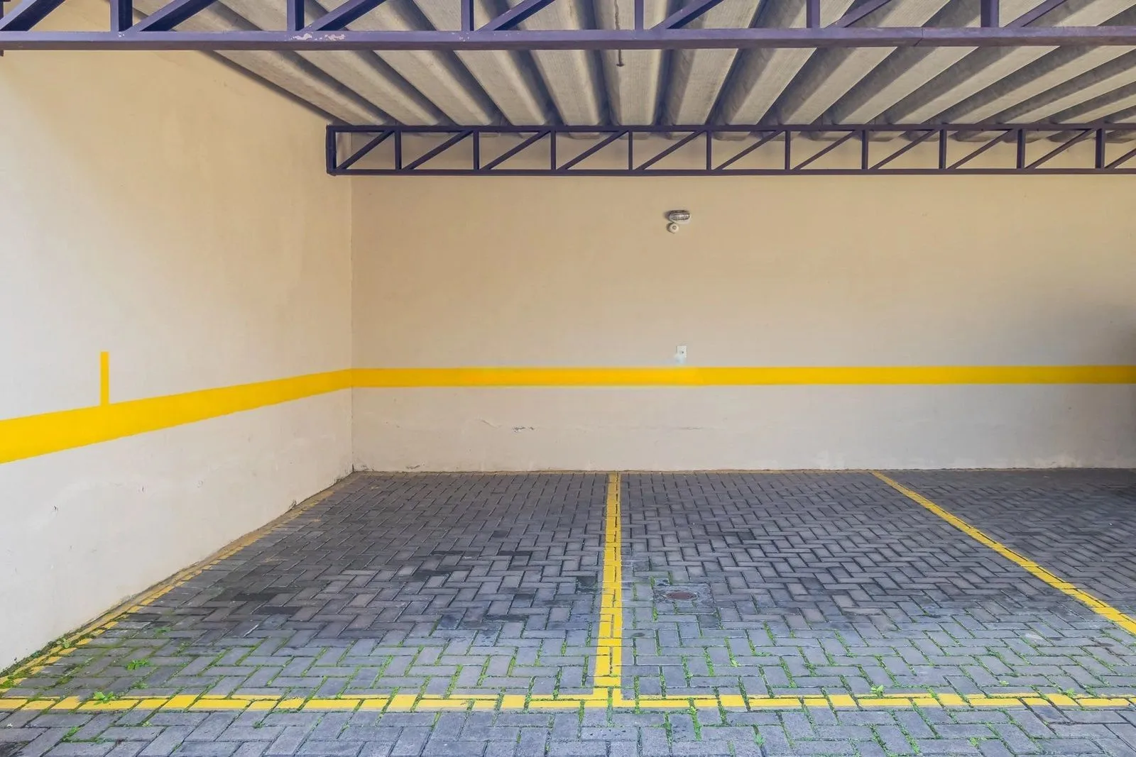 Imagem Apartamento 2 Dormitórios com Suíte e 2 Vagas no Jardim Botânico - Porto Alegre