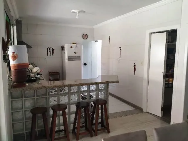 Imagem Casa à venda 4 Quartos, 2 Suites, 2 Vagas, 300M², São Benedito, Pindamonhangaba - SP