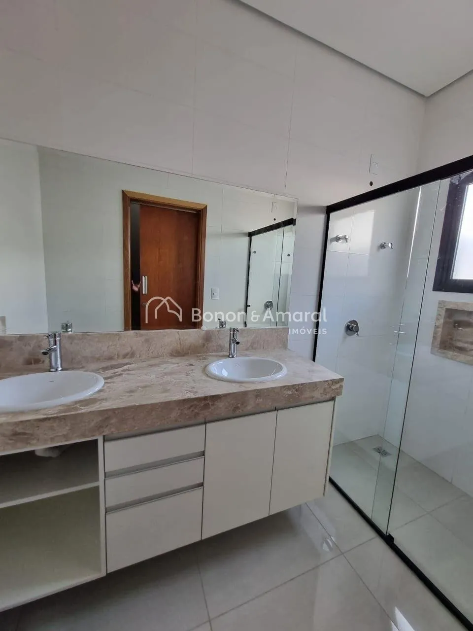 Imagem Casa à venda no condomínio Campos do Conde 2 em Paulínia, com 3 suítes e piscina.
