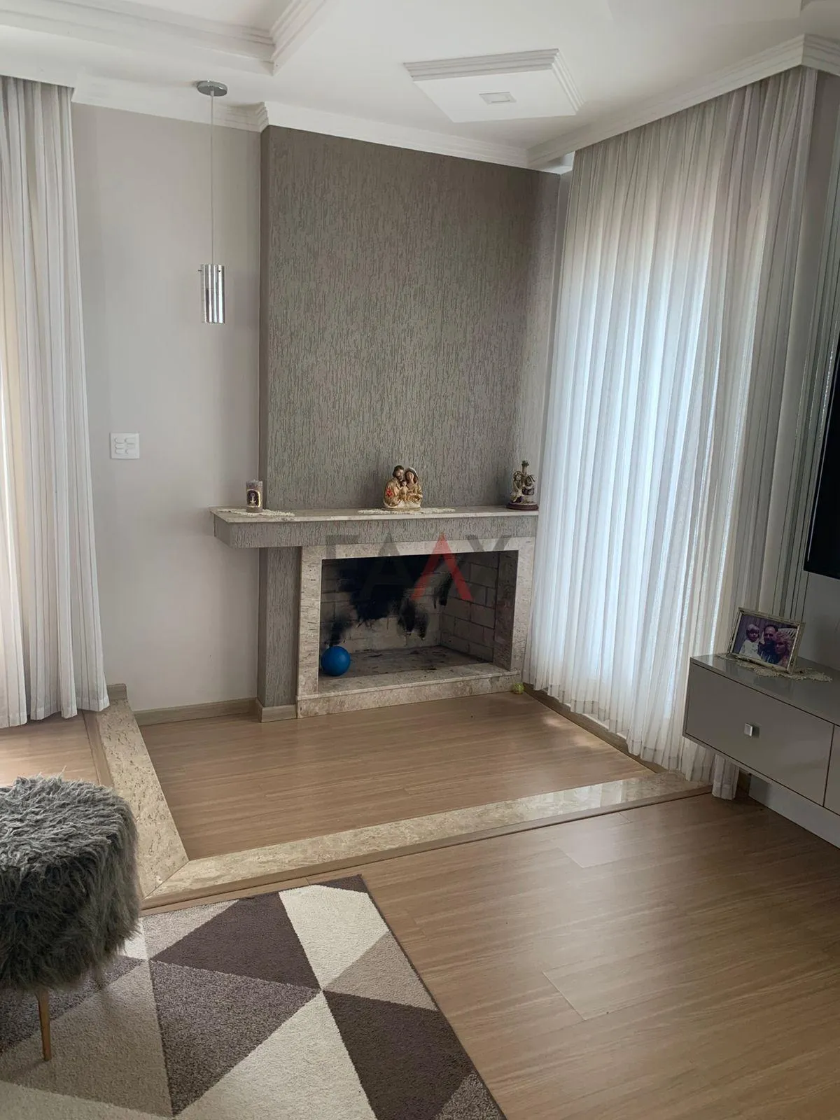 Imagem Triplex alto padrão com 4 dormitórios à venda, 327 m , CENTRO, GUARAPUAVA - PR