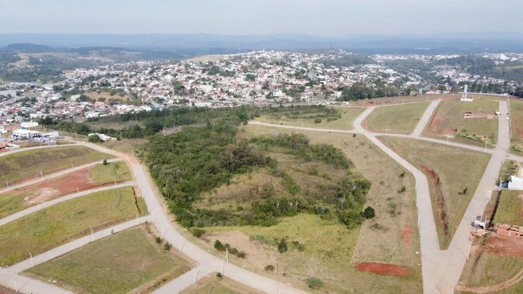 Imagem Terreno em Quatro Colônias