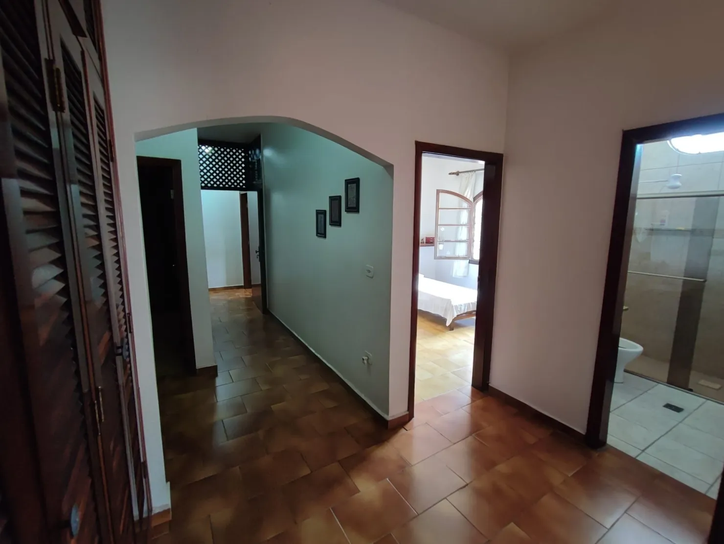 Imagem Comercial à venda 4 Quartos, 1 Suite, 4 Vagas, 600M², São Benedito, Pindamonhangaba - SP