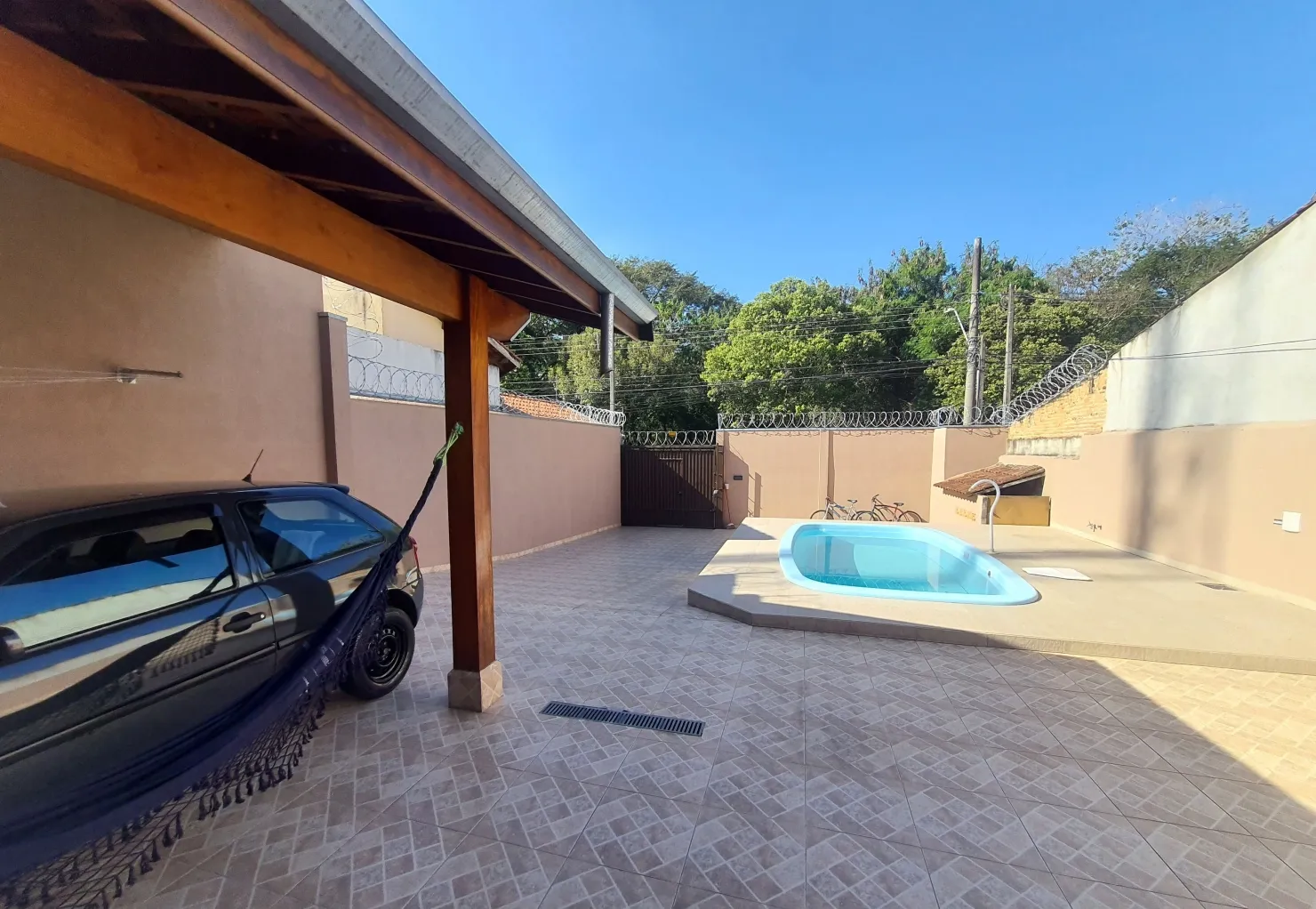 Imagem Sobrado à Venda, Comercial e Residencial Mombaça 1, Pindamonhangaba, SP