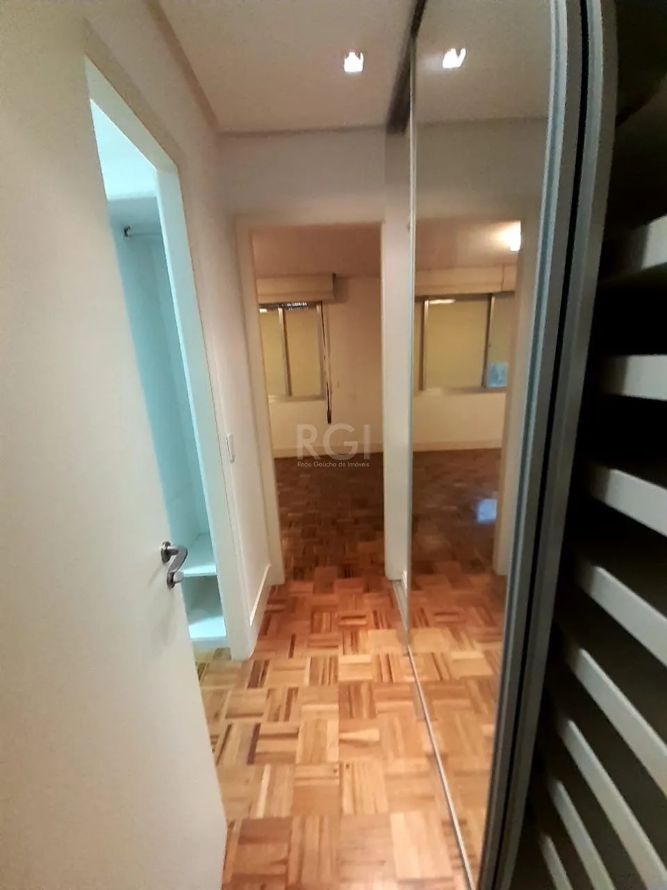 Imagem Apartamento para Venda - 230m², 4 dormitórios, sendo 1 suites, 2 vagas - Petrópolis