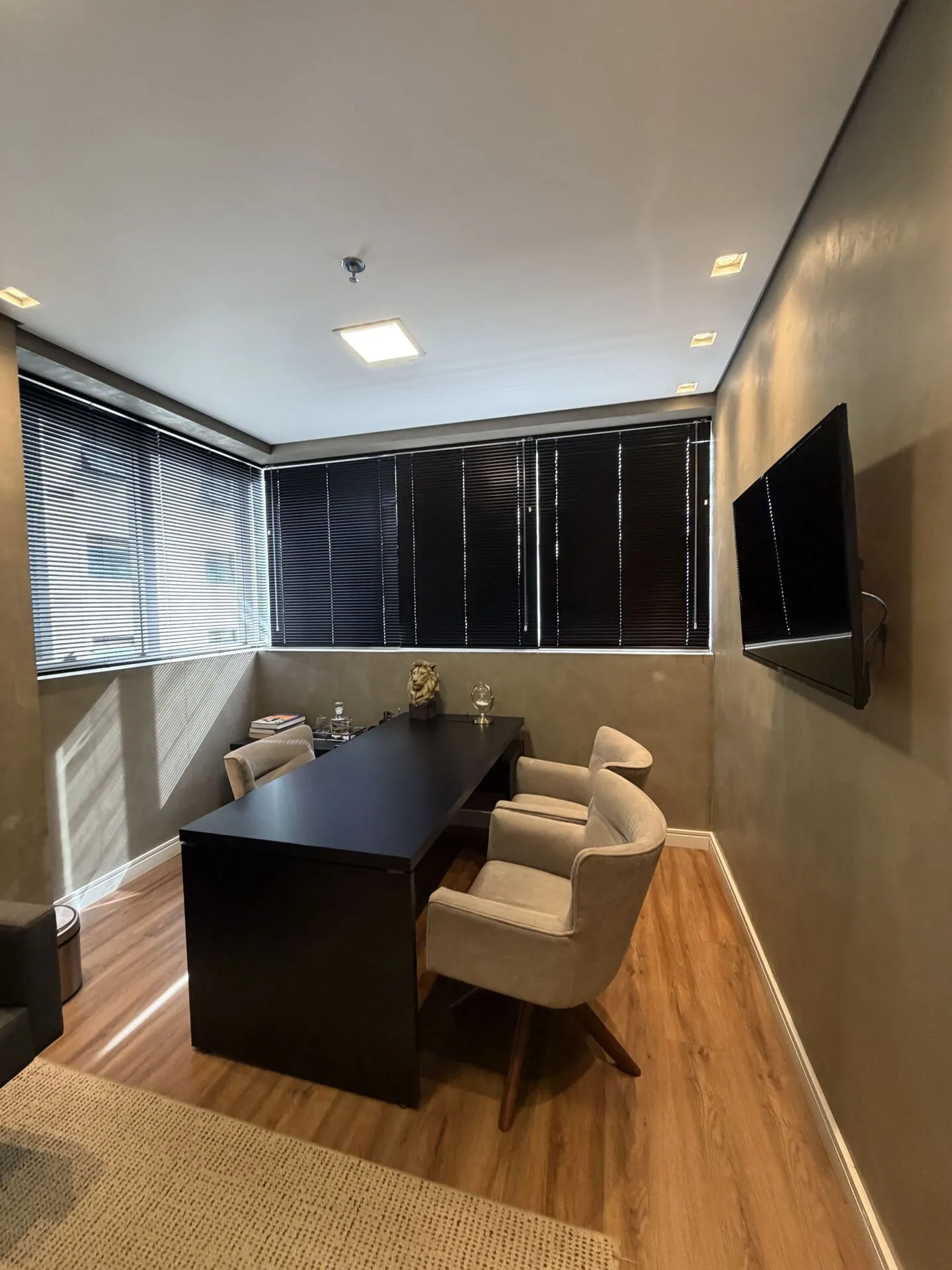 Imagem Sala comercial à venda no bairro Funcionários - Belo Horizonte/MG