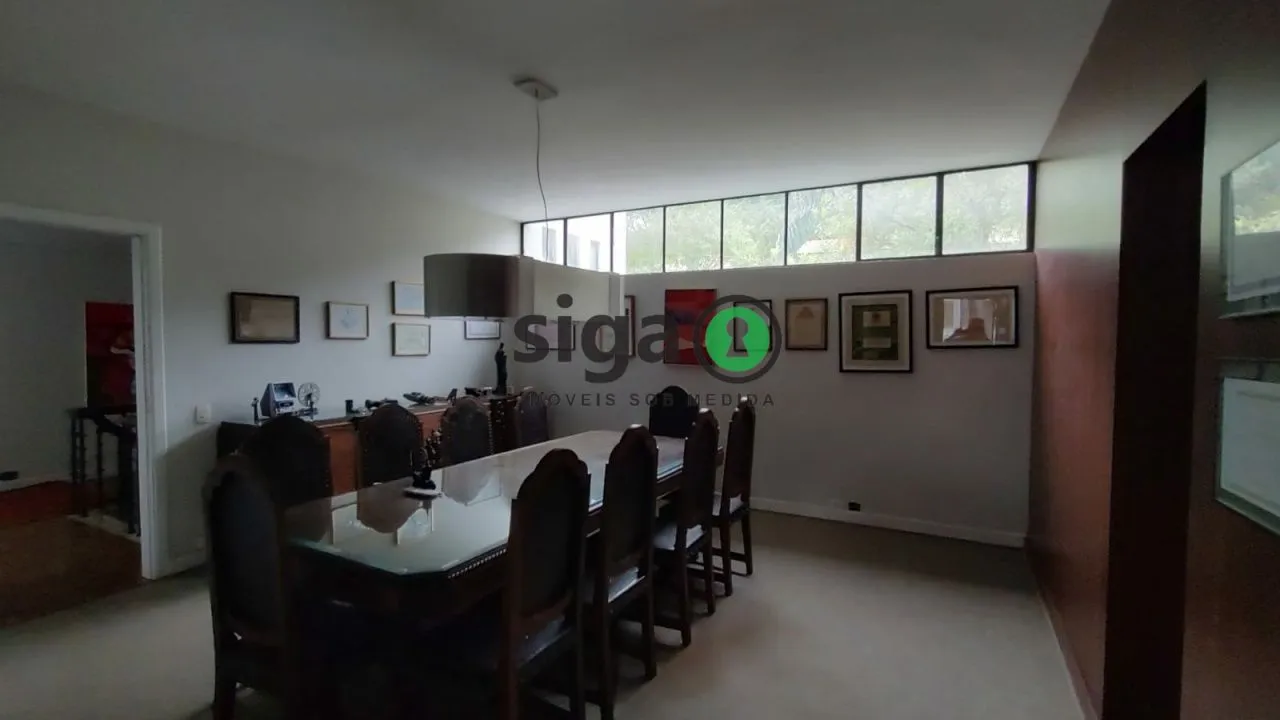 Imagem Casa em Rua tranquila no Real Parque