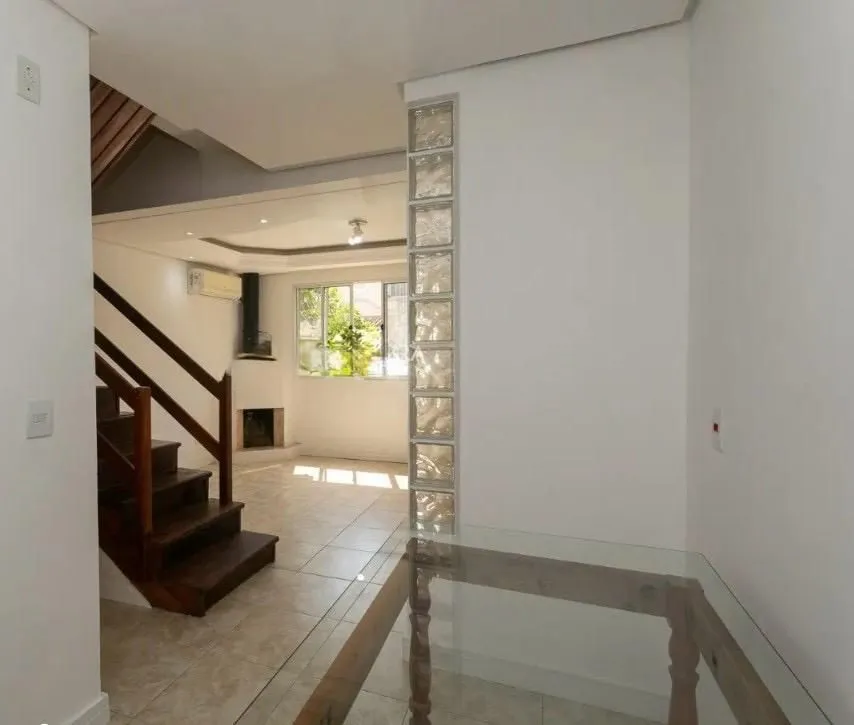 Imagem Casa em Condomínio com 03 quarto e 01 Vaga no Bairro Humaitá