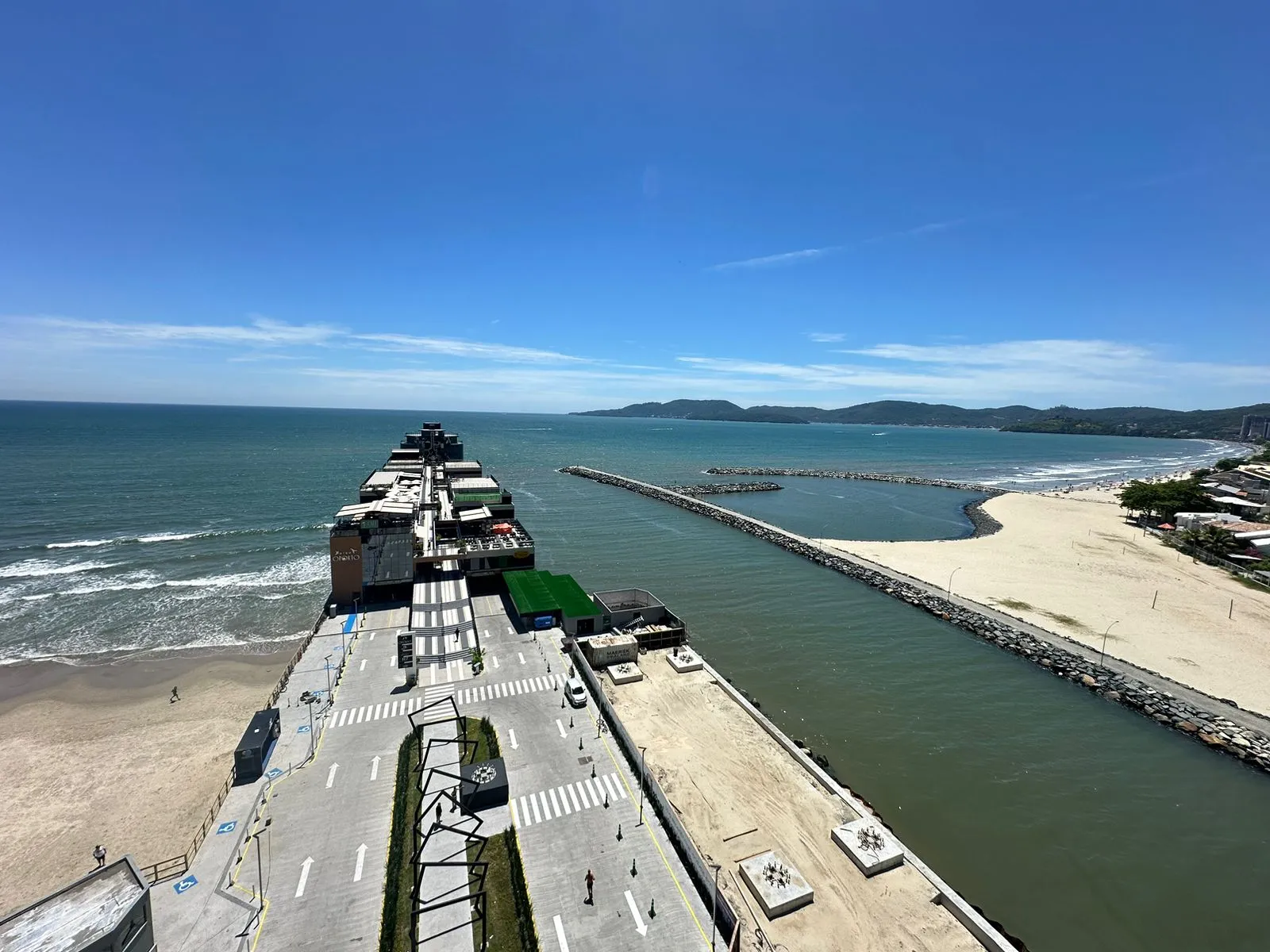 Imagem Apartamento com vista para o mar à venda com 140m2 por R$ 6.800.000,00