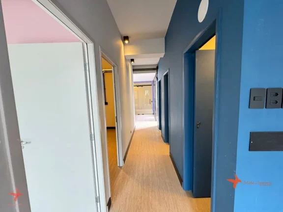 Imagem Casa Comercial à Venda em Pinheiros, São Paulo-SP: 5 Salas, 3 Banheiros, 1 Vaga de Garagem e 120m² de Área